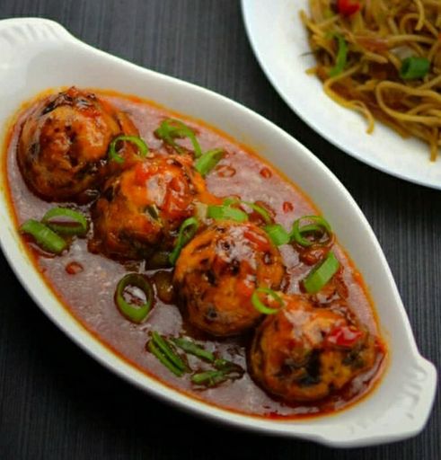 Veg.Manchurian (Gravy)