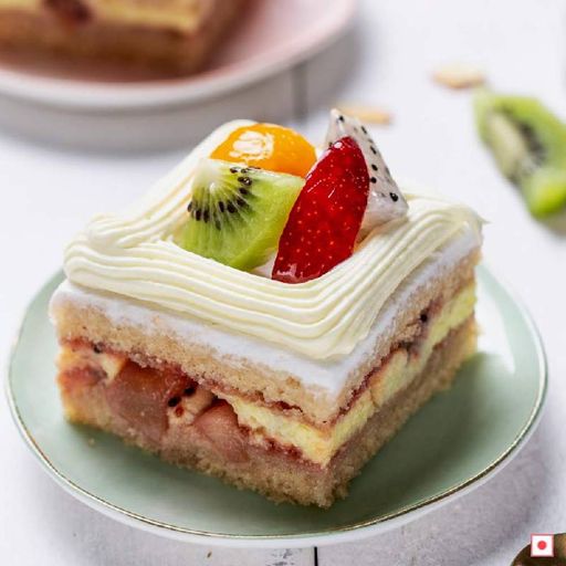 Fresh Fruit & Cream Pastry