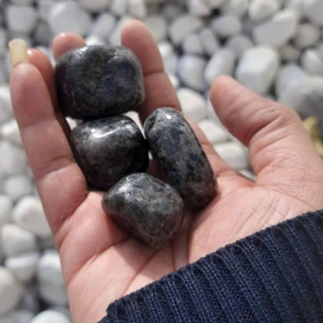 Elegant Black Granite Pebble Stones