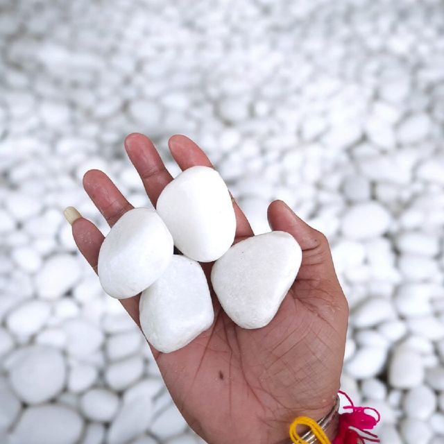 Exquisite Indian Onex White Natural Pebbles