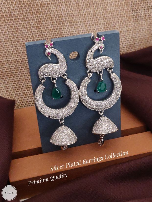 Glowing Sparkle Silver Earrings